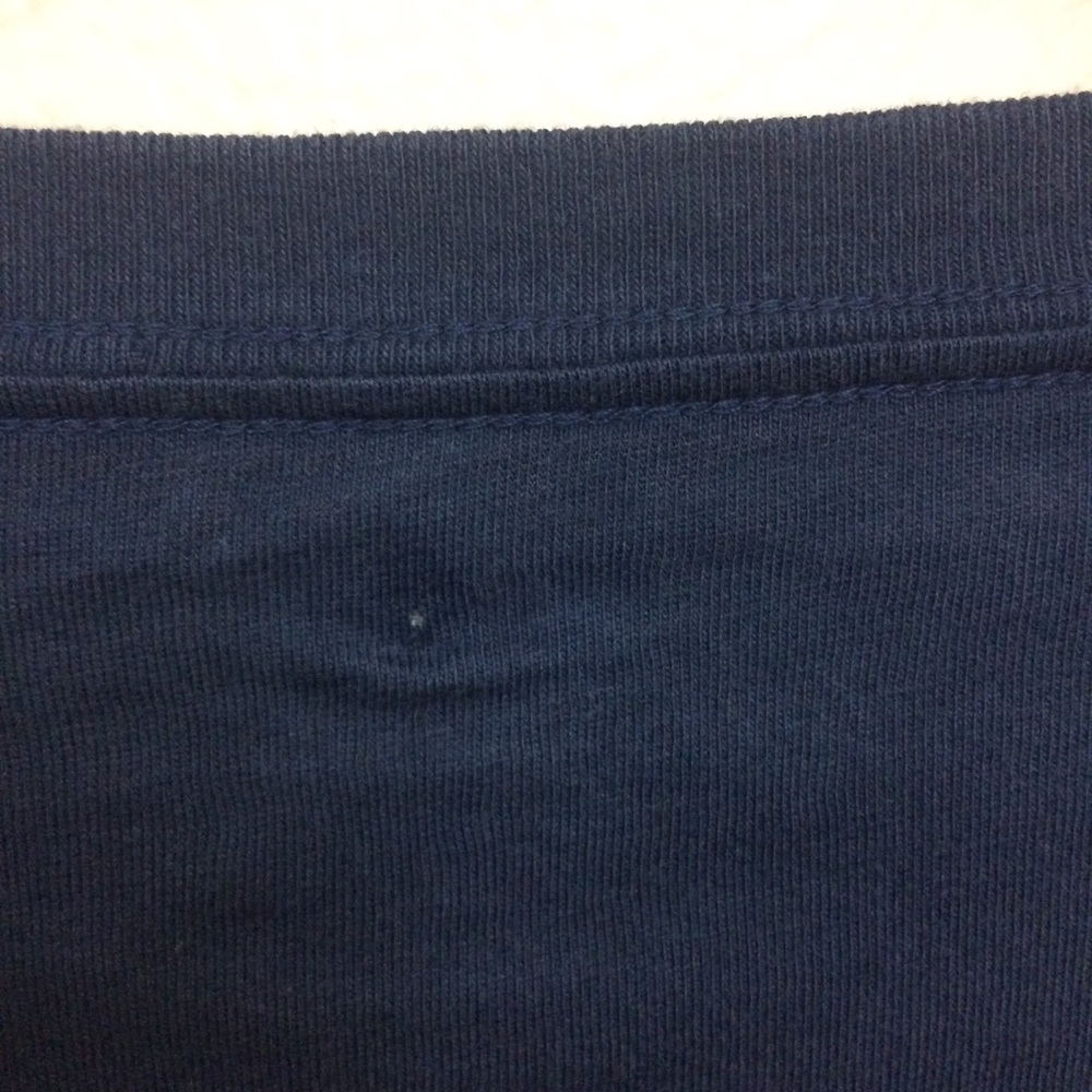 Vineyard Vines Mens Kiss Me I'm Irish T-Shirt - Picture 7 of 8